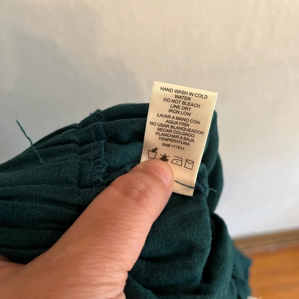 3/$20 Have Los Angeles Green Linen Blend Paperbag Shorts Large (Best For Medium) - Picture 6 of 6